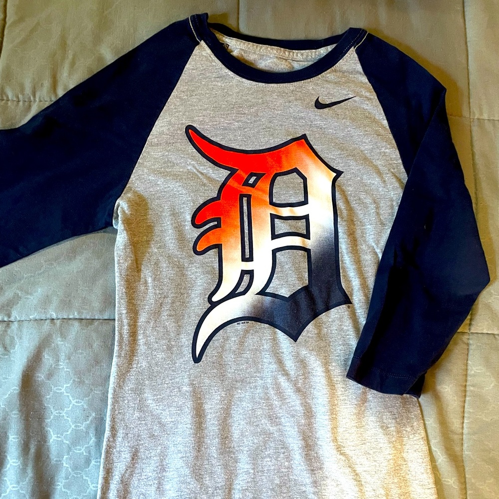 Detroit Tigers shirt